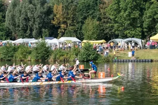 2016: 10 Jahre GODYO Drachenboot-Sprint - Drachenboot kurz vorm Ziel