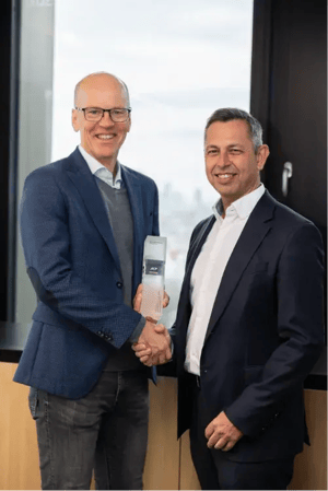 Verleihung des HPE ProLiant Compute Growth Partner of the Year 2024 Award | Rainer Kalkbrener und Manfred Traumüller