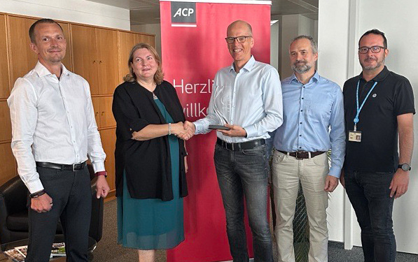 ACP Team übernimmt den Customer Service Excellence 2024 Award